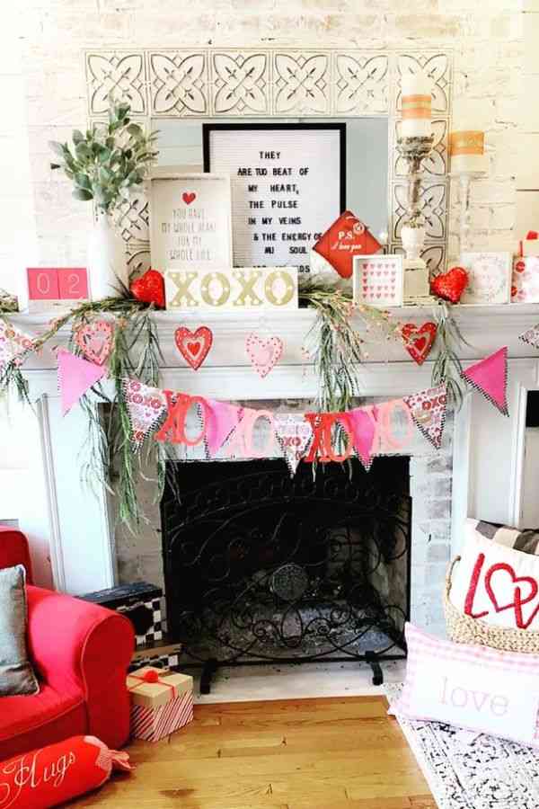 DIY Photo Frame Love Wall