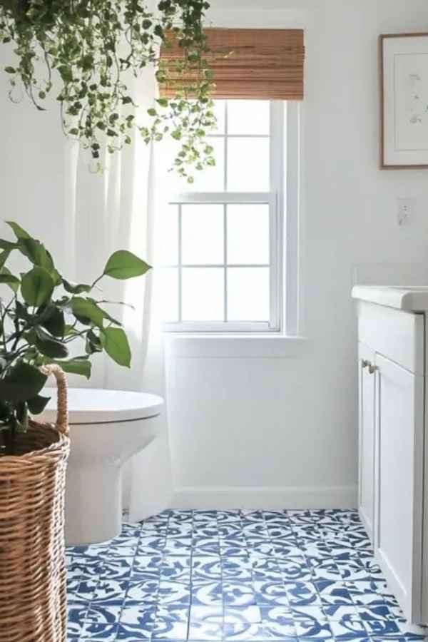 Paint-the-Floor-small-bathroom-ideas